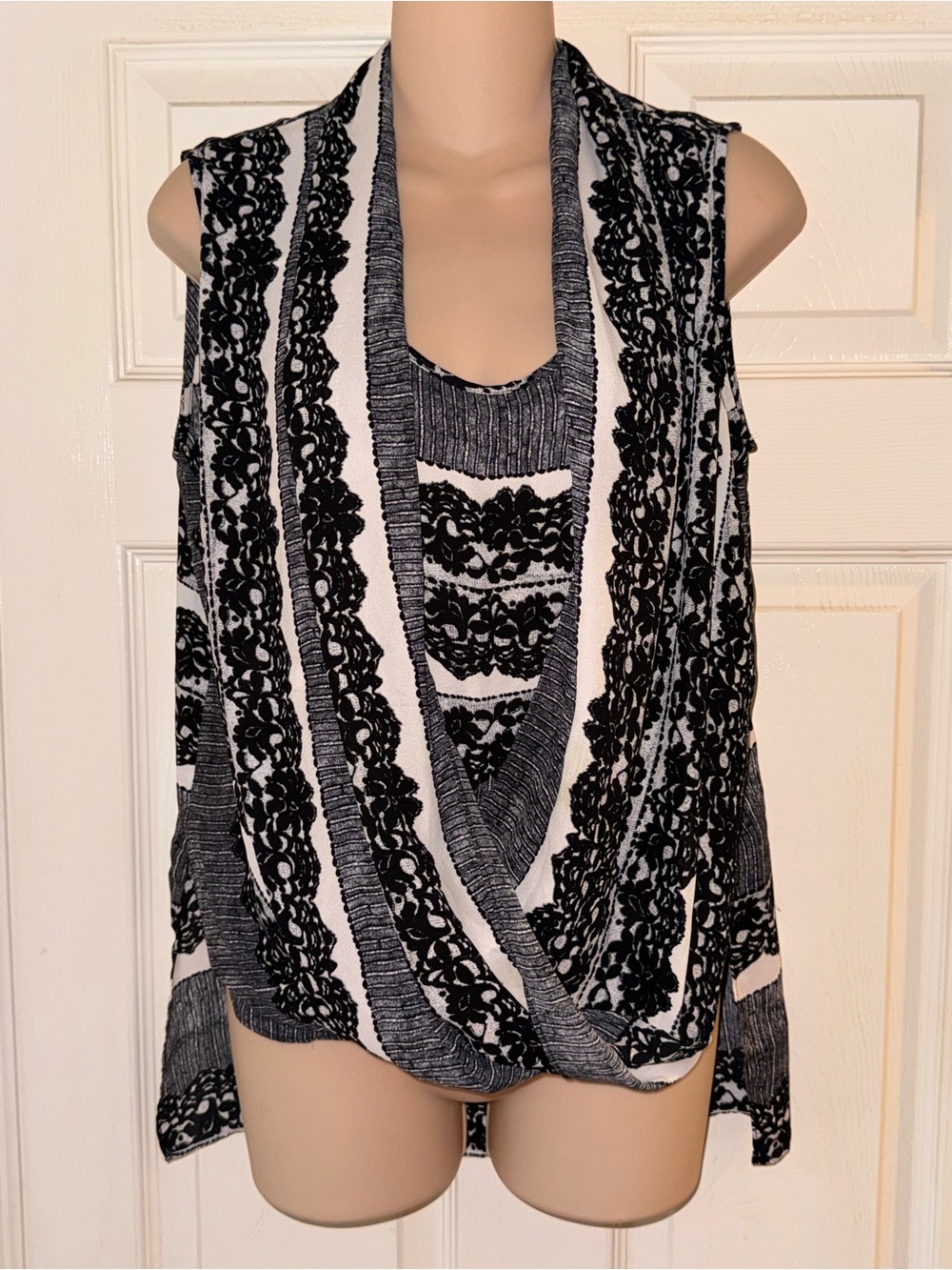 Vince Camuto Lace Print Draped Cowl Neck Tunic Top Black White S